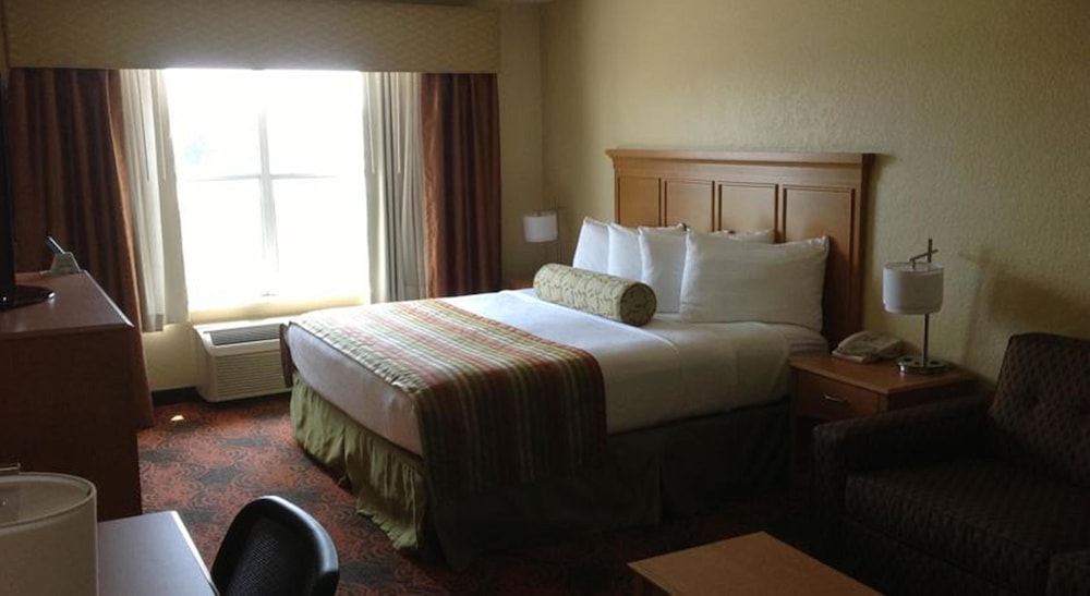 Candlewood Suites Waco by IHG - photo 23