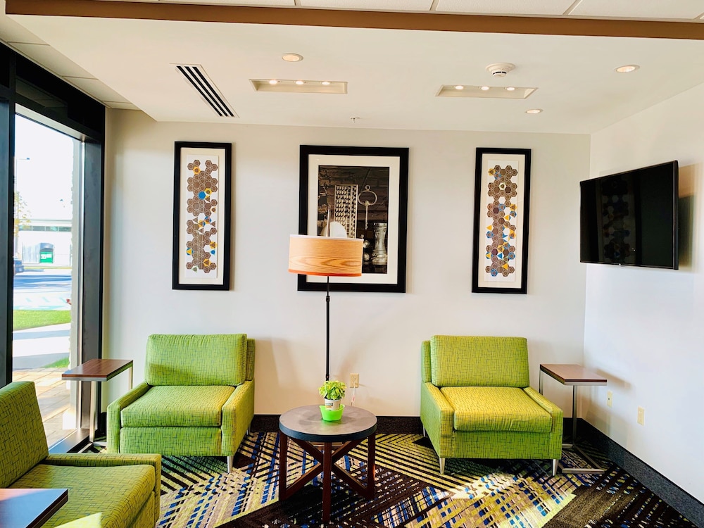 Holiday Inn Express & Suites Middletown by IHG - photo 44