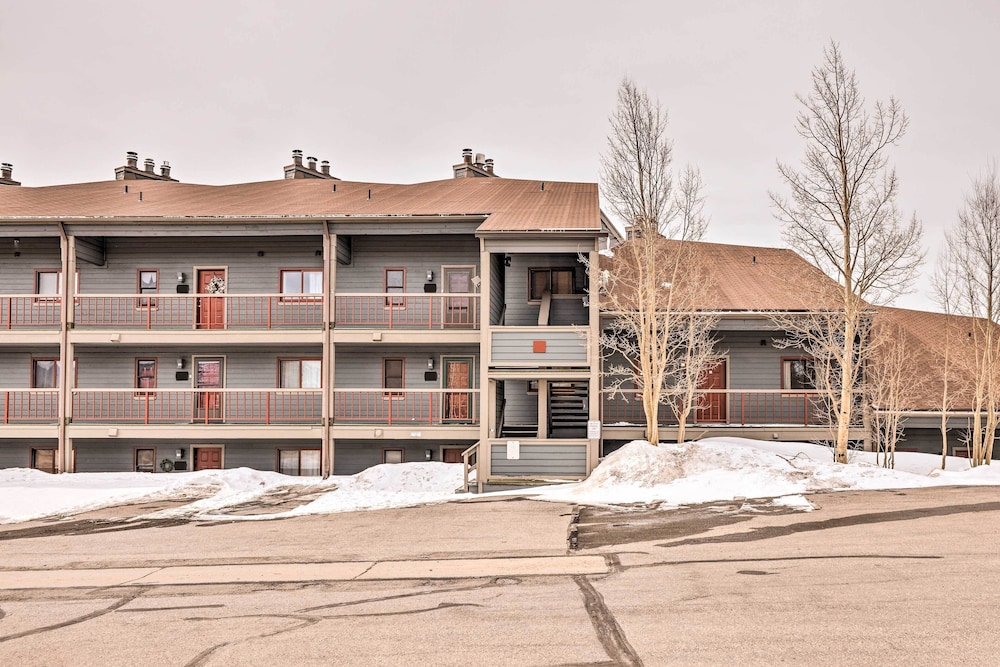 Private Balcony and Resort Perks Silverthorne Condo - photo 12
