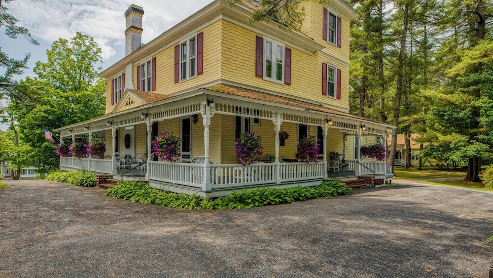 Rockwell Falls Inn and Wine Bar - photo 99