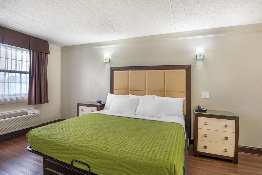 Econo Lodge Richmond North Chesterfield - photo 19