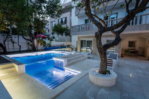 Villa Katarina — 4-Star Luxury Hotel in Makarska, Croatia