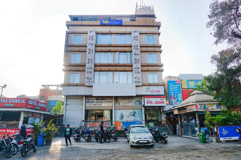 Hotel Shades Of Royal in Ahmadnagar, India