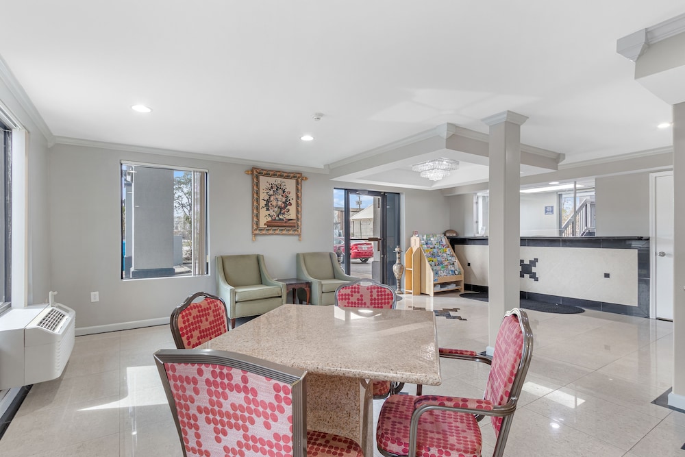 Regency Inn Near Boardwalk & Hurlburt Field - photo 6