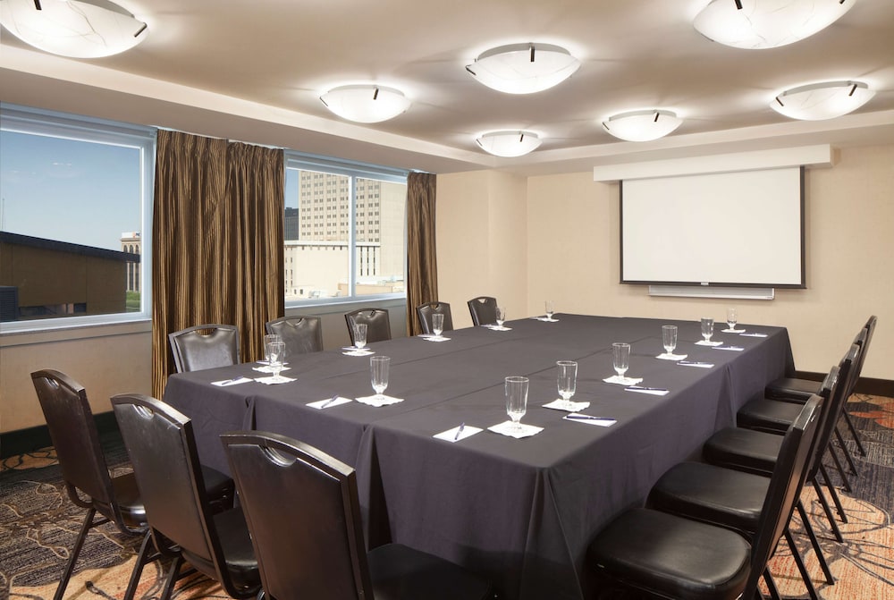 DoubleTree by Hilton El Paso Downtown - photo 57