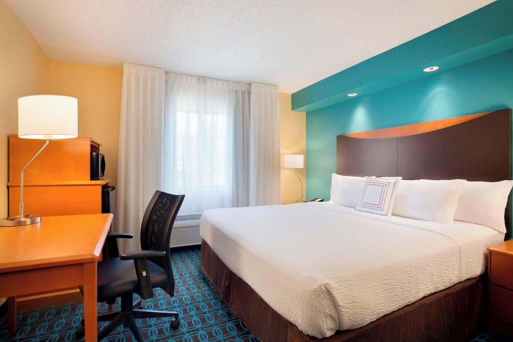 Fairfield Inn & Suites Fort Worth University Drive - photo 9