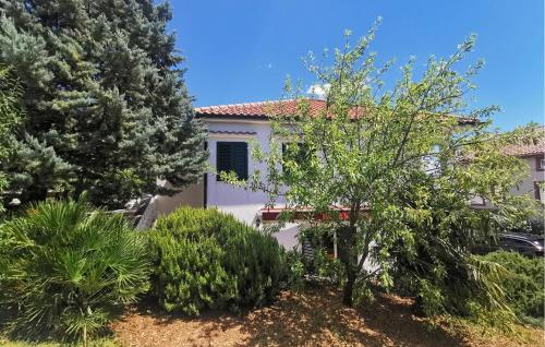 Gorgeous Apartment In Novi Vinodolski — 4-Star Luxury Hotel in Novi Vinodolski, Croatia