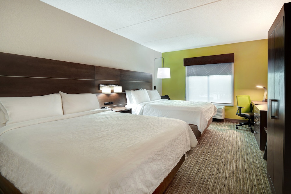 Holiday Inn Express & Suites Smyrna - photo 3