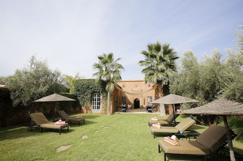 Villa Akhdar 14 — 4-Star Luxury Hotel in Marrakesh, Morocco