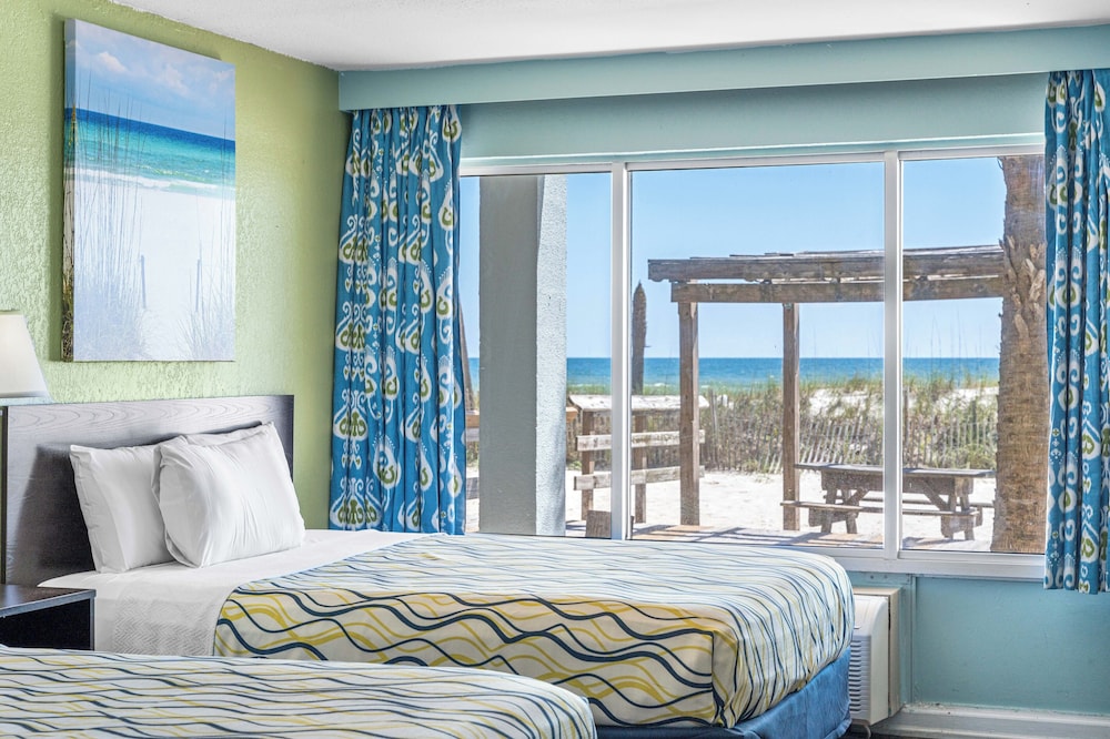 Boardwalk Beach Hotel - photo 72