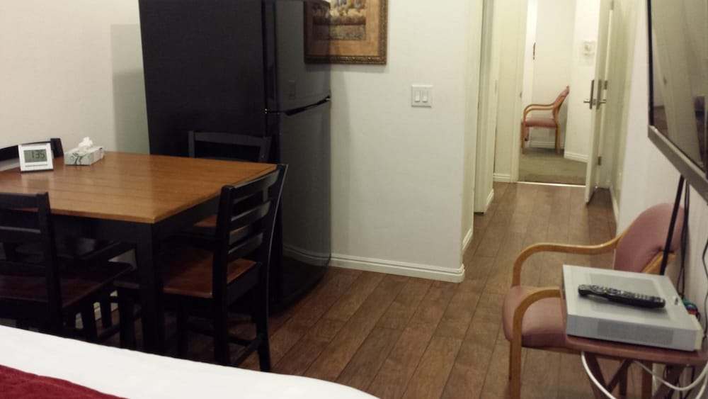 Sage Motel - photo 24