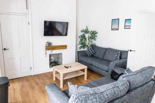 Spacious 5 Bedroom House Perfect for Contractors — 4-Star Luxury Hotel in Sunderland, United Kingdom