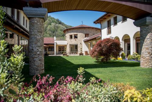 Resort Monviso - carbon neutral hotel in Sanfront
