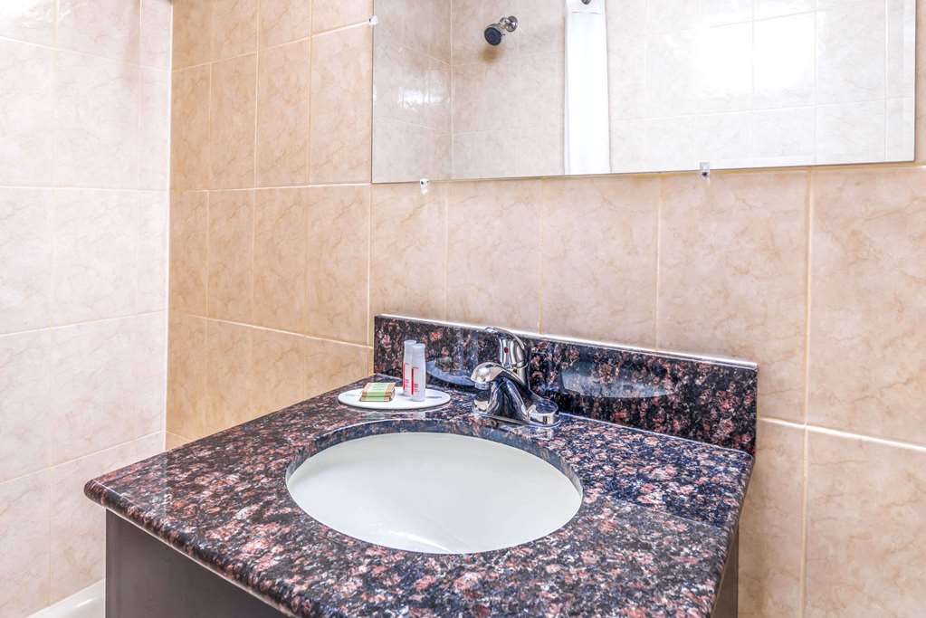 Super 8 by Wyndham North Bergen NJ NYC Area - photo 8