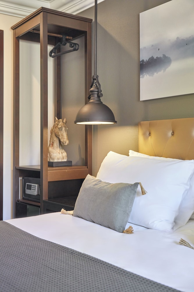 Cortes - last minute hotel in Barcelona