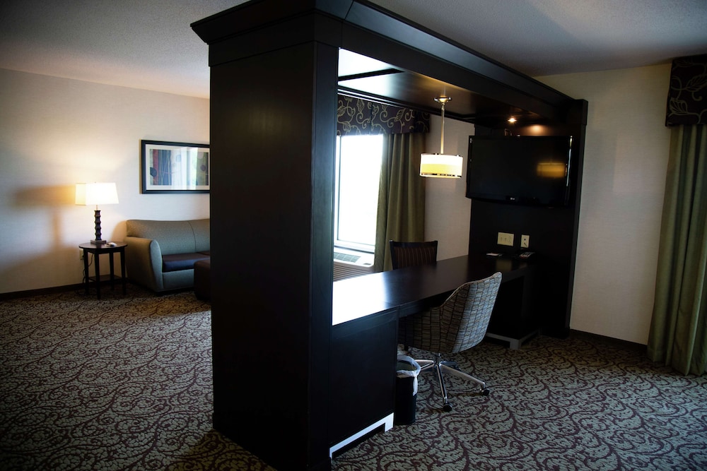 Hampton Inn & Suites Sharon - photo 35