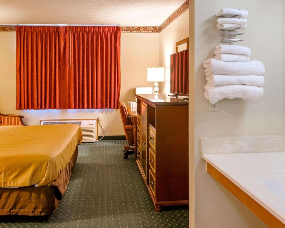 Fairbridge Inn Express Chesterton - photo 15