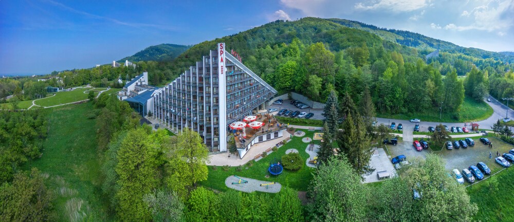 Hotel Diament Ustron — 4-Star Luxury Hotel in Ustron, Poland