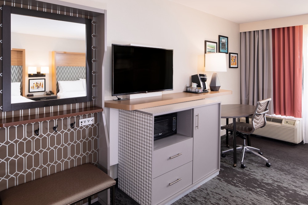 Holiday Inn Washington College Pk by IHG - photo 12