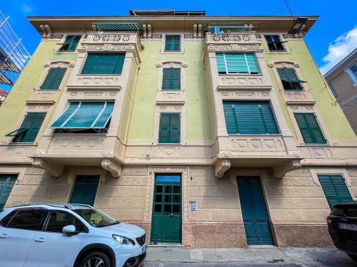 Grande appartamento in zona tranquilla — 4-Star Luxury Hotel in Varazze, Italy