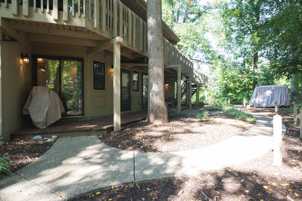Escape to the Lake - photo 37