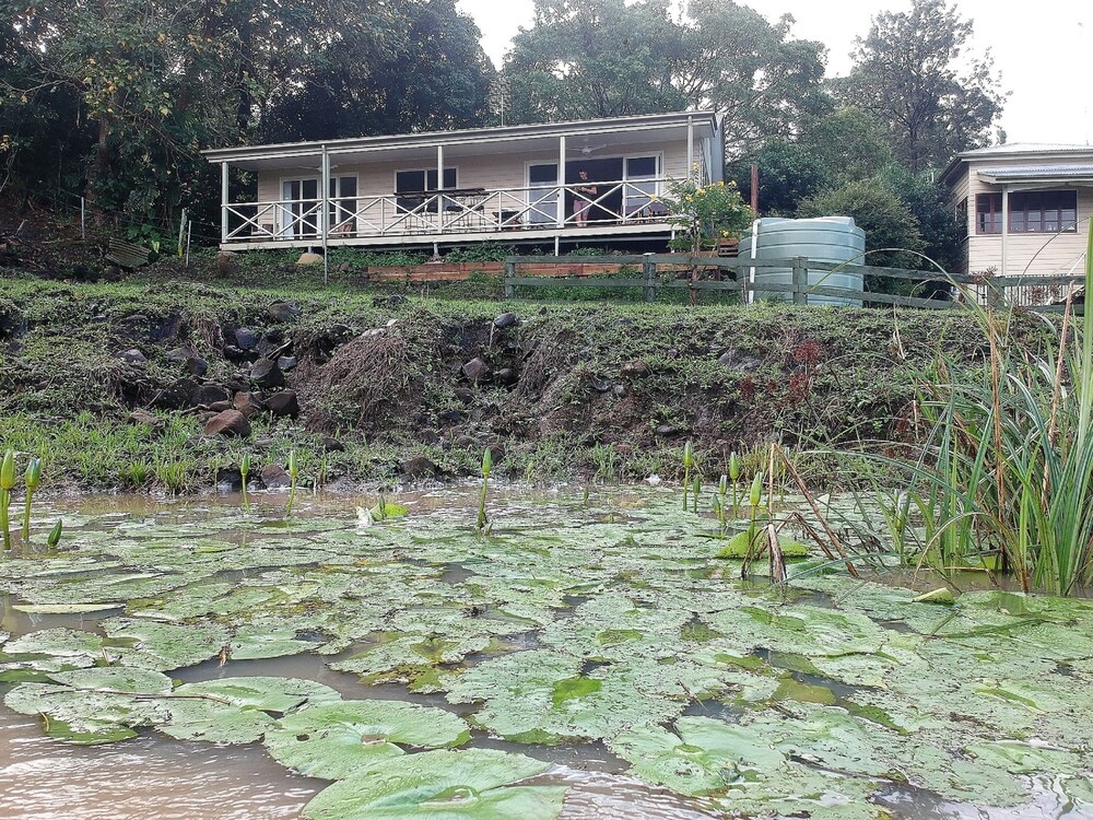 Maleny Coastal Views Retreat — hotel in Landsborough