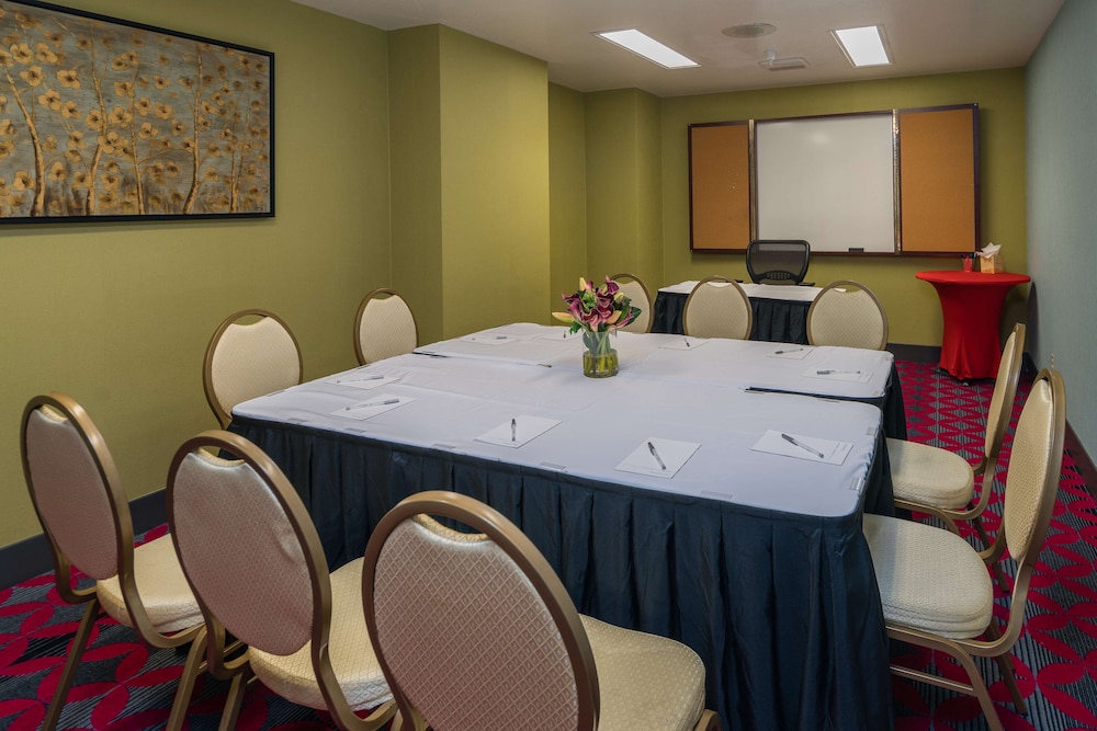 Hampton Inn Livermore - photo 45