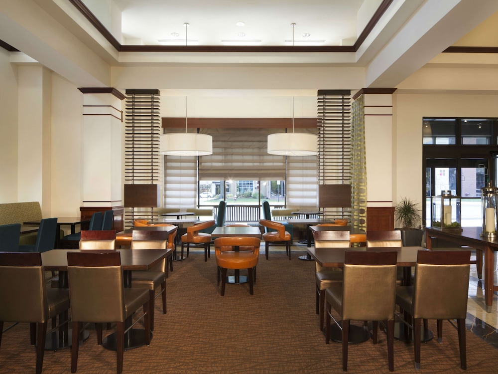 Hilton Garden Inn Virginia Beach Town Center - photo 32