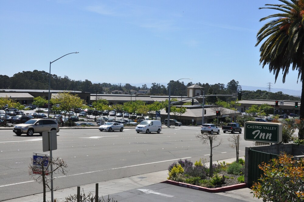 SureStay Hotel by Best Western Castro Valley - photo 33