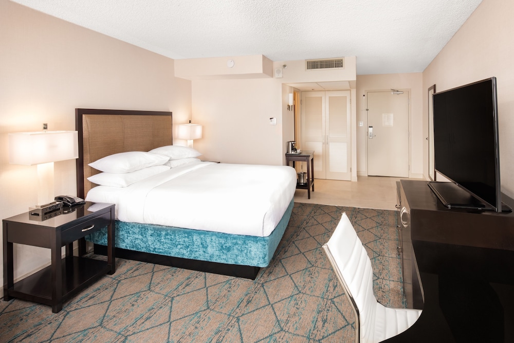 Hilton San Diego Airport Harbor Island - photo 6