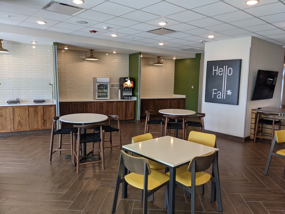 Fairfield Inn & Suites by Marriott Lincoln Crete - photo 21