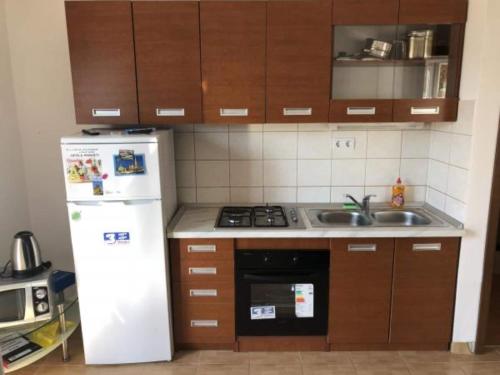 Apartmani Villa Borzic One Bedroom Apartment with Terarce and Sea View — 4-Star Luxury Hotel in Omis, Croatia
