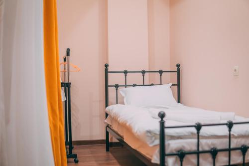 Apartment Sixteen