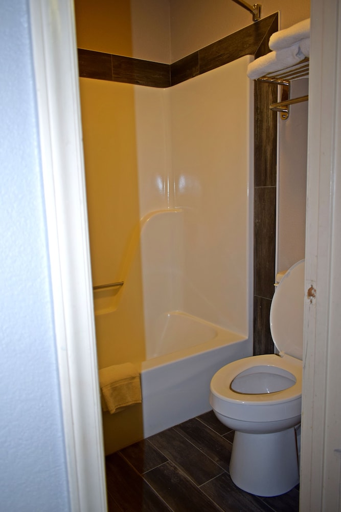 Super 8 by Wyndham Fort Chiswell Wytheville Area - photo 44