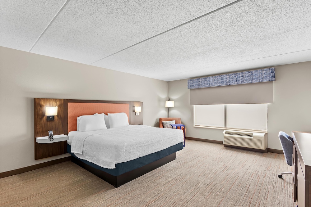 Hampton Inn & Suites Bolingbrook - photo 7