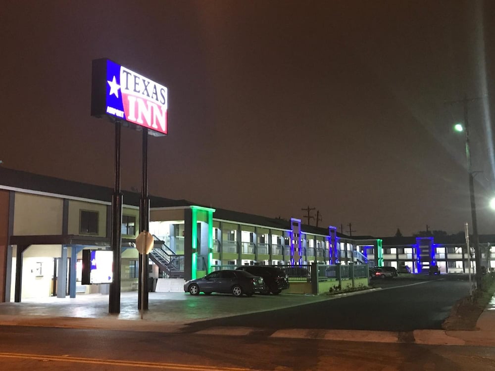 Texas Inn Airport McAllen - photo 43