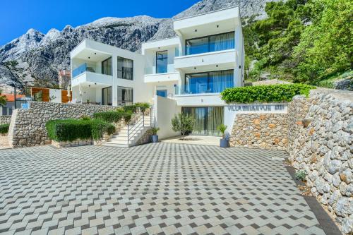 Bellevue — Baska Voda — photo 3