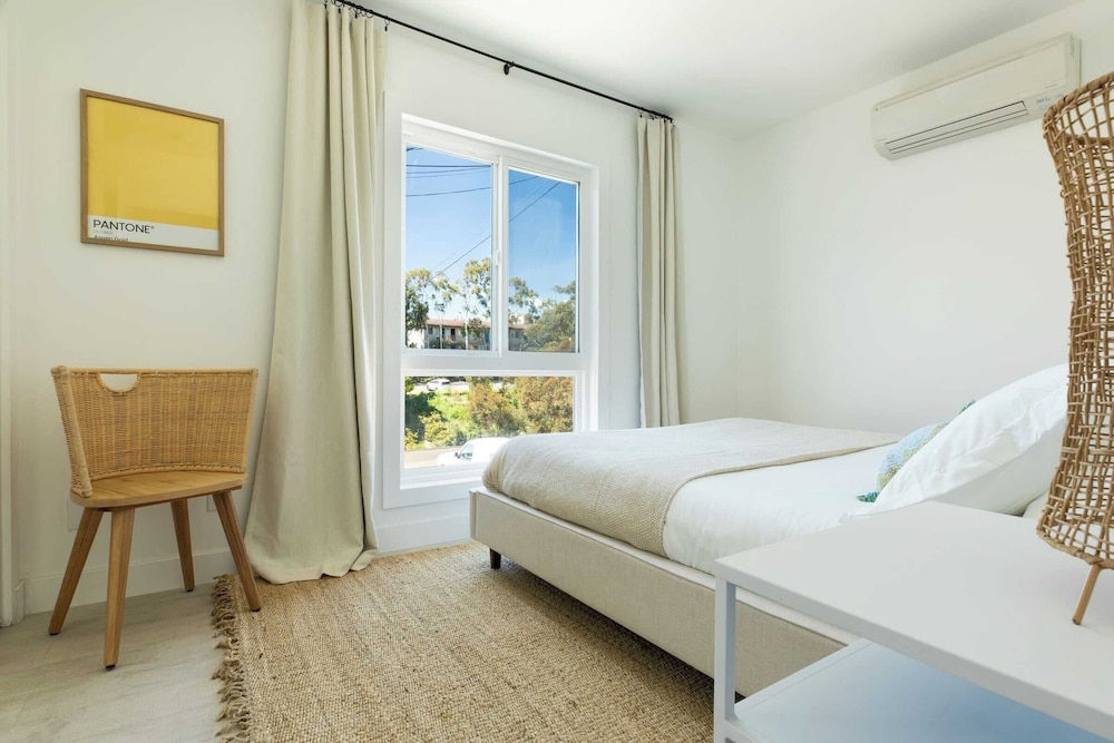 Avalon Buyout by AvantStay Mins to Gaslamp Rooftop w BBQ Sleeps 24 - photo 17