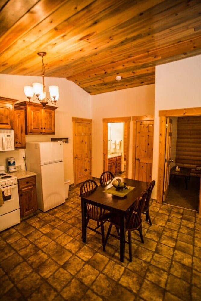 Bryce Country Cabins - photo 28
