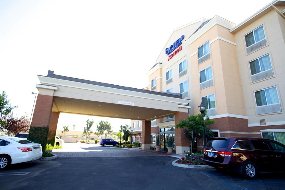 Fairfield Inn & Suites by Marriott Santa Maria - photo 57