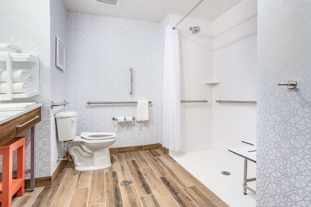 Hampton Inn by Hilton Bedford - photo 18