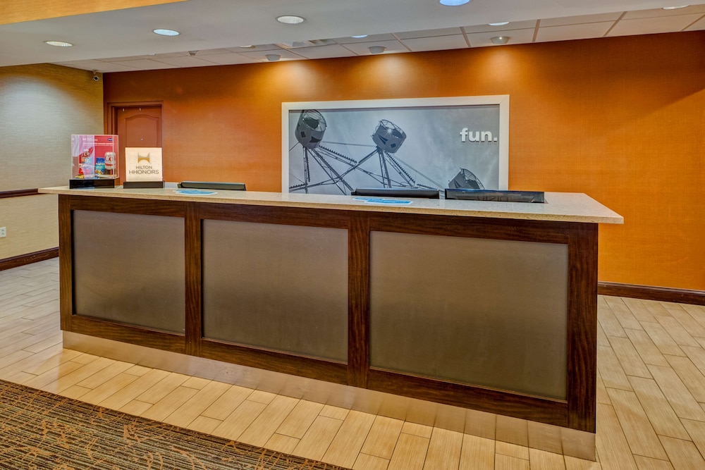 Hampton Inn Crossville - photo 2