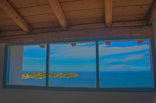 Villa Von Sophia The House — 4-Star Luxury Hotel in Ayioi Apostoloi, Greece