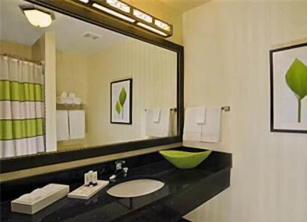 Fairfield Inn & Suites by Marriott Plainville - photo 23