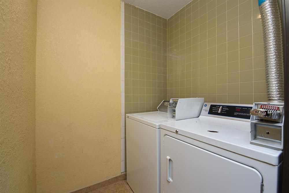 Motel 6 Moline - photo 51