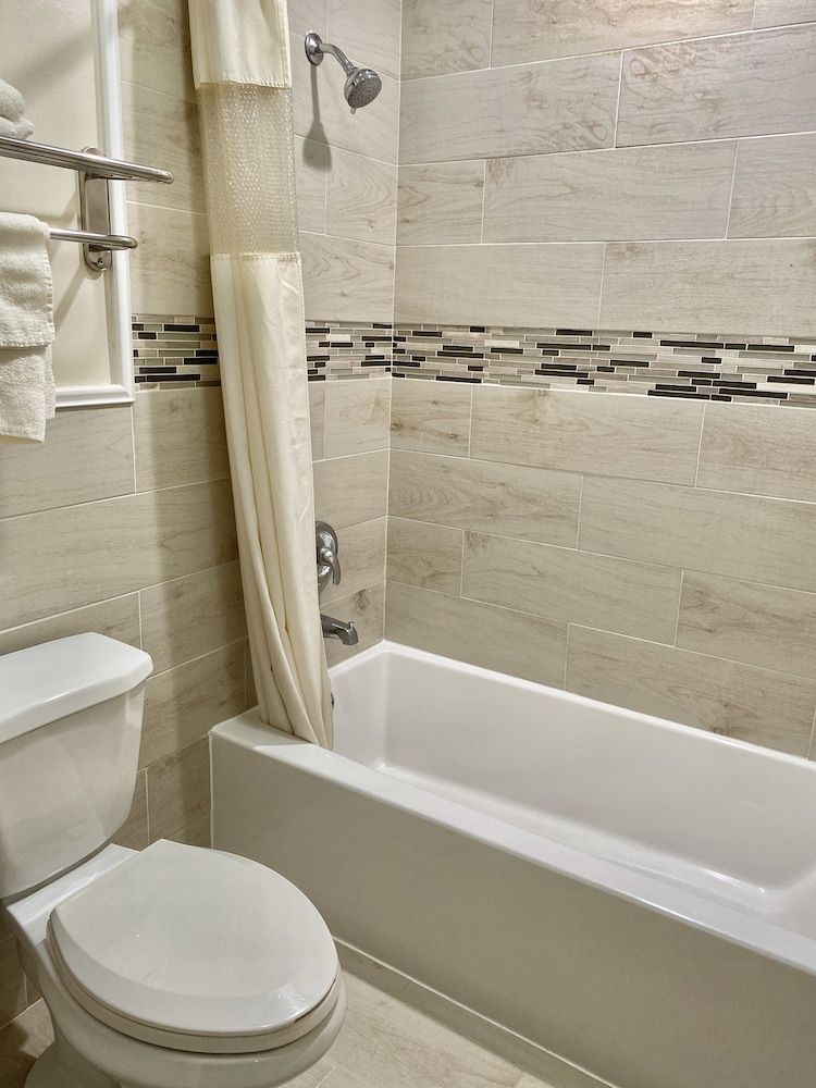 Green Bird Inn - photo 4