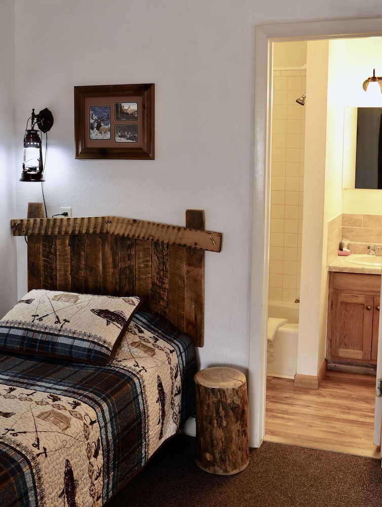 Rocky Mountain Lodge - photo 22