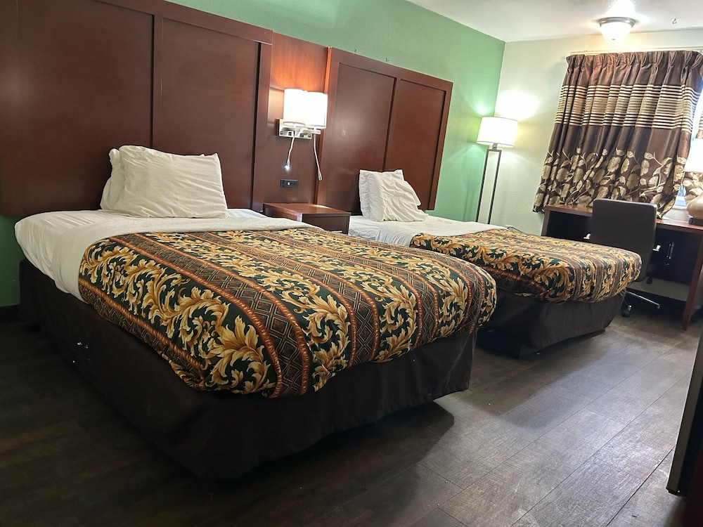 Hillcrest Motel By OYO Aurora IN Near Lawrenceburg - photo 10