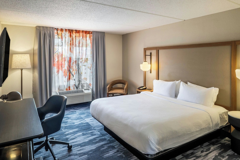 Fairfield Inn & Suites by Marriott Butler - photo 11