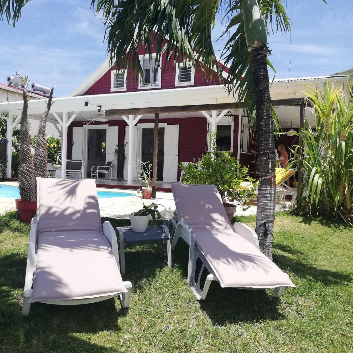 Villa de caractère 3 étoiles avec piscine jardin et plage à 200m — 4-Star Luxury Hotel in La Trinite, Martinique